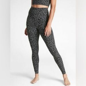 Athleta Elation Ultra High Rise Tight Leggings Size Medium Gray Leopard Yoga Gym